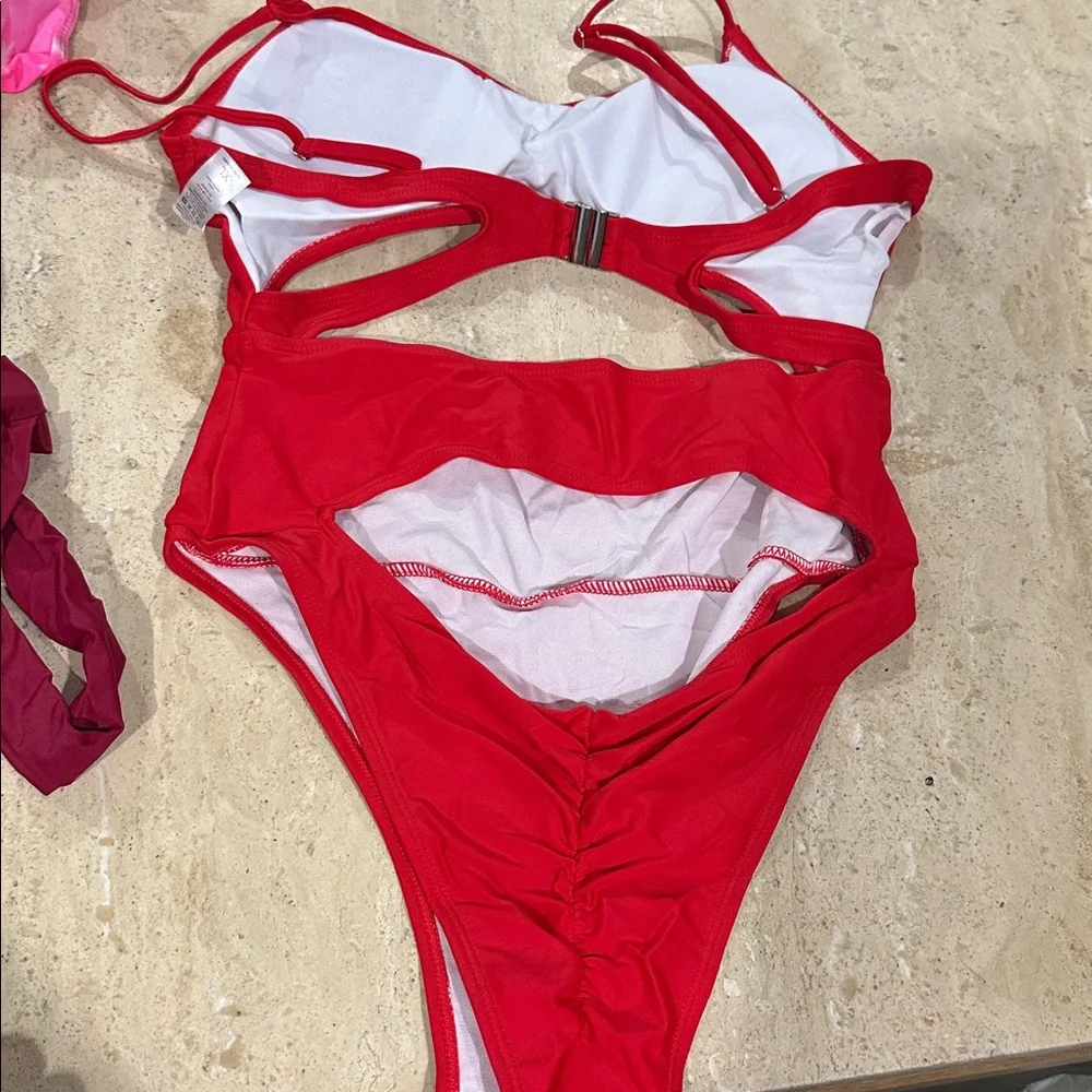 One piece Cutout Halter Tummy Control‎ One Piece Padded Swimsuit NWT Size XL